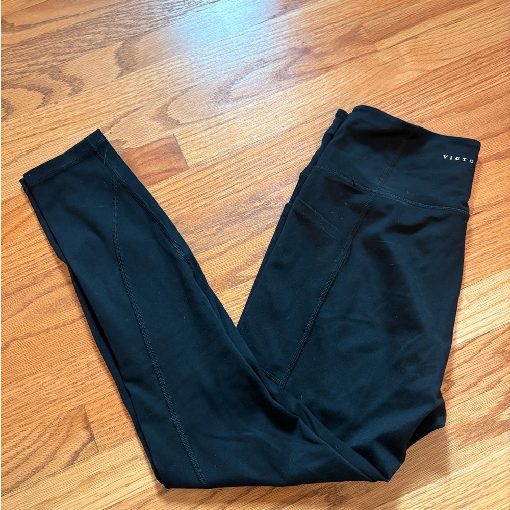 Victoria's Secret Black Leggings size 6